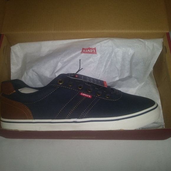 Levi Miles Tumbled Sneakers 10.5 US - Picture 1 of 9